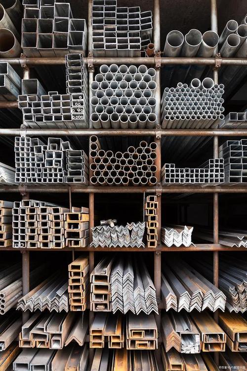 不锈钢产品已经广泛应用于化工压力容器,工业管道,机械制造,民用制品
